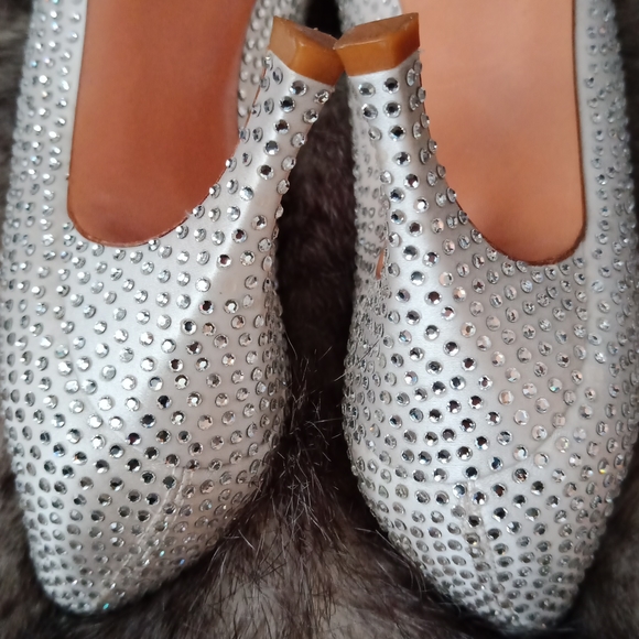 Stuart Weitzman  heels - Picture 9 of 16